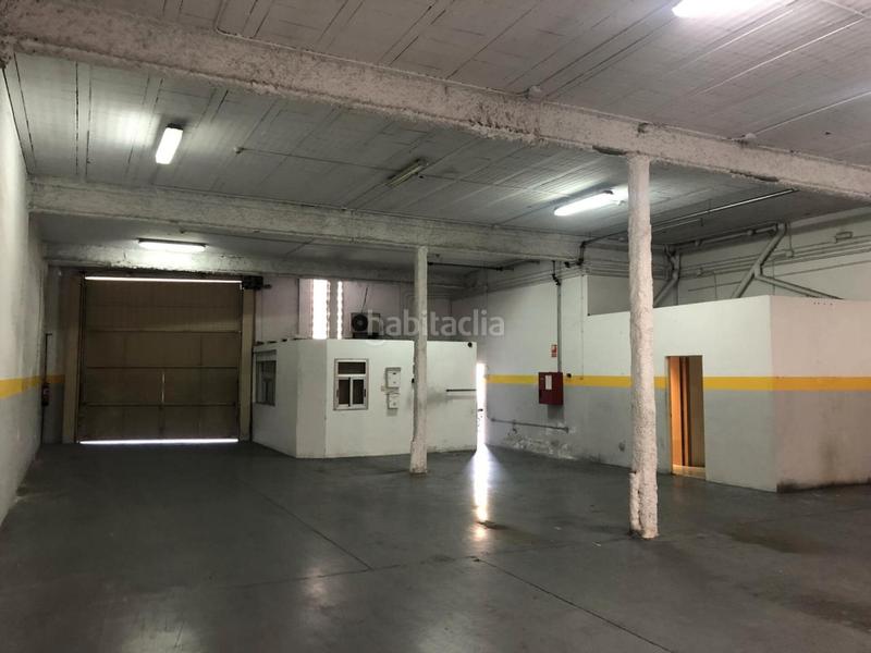 Foto 640e074f-9e3c-44fc-8d6f-5b2d21553867. Lloguer nau industrial amb calefacció a Manresà Badalona