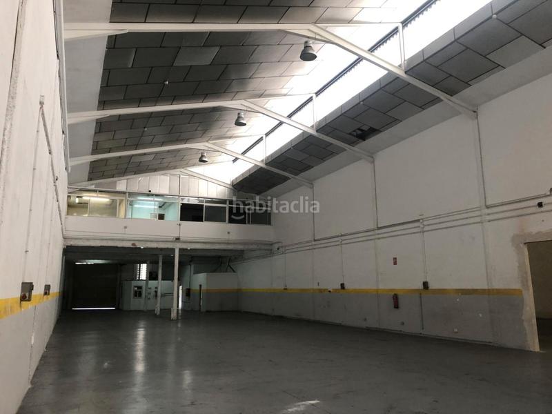 Foto b67d6ae3-fb22-4bfc-8fab-3b94d58fb60f. Location bâtiment à usage industriel avec chauffage dans Badalona