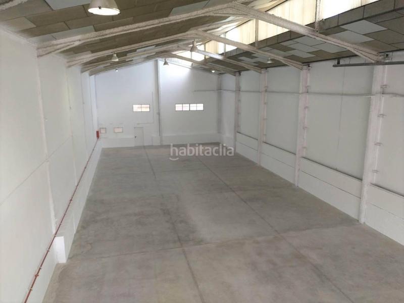 Foto 8acb625e-2525-489f-b08d-90ed00c7248f. Alquiler nave industrial nave en alquiler con acceso directo desde c-31 en Badalona