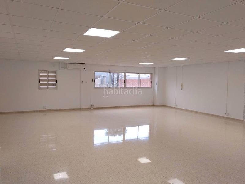 Foto ba3531be-814f-41b2-9275-2ed429239e76. Alquiler nave industrial nave en alquiler con acceso directo desde c-31 en Badalona