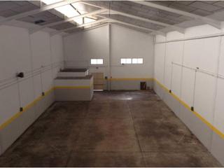 Rent Industrial building  Carrer d'occitània