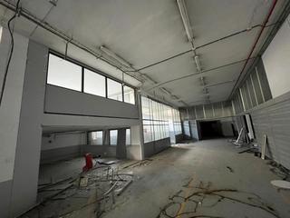 Fabrikhalle  Avinguda ca n'amat