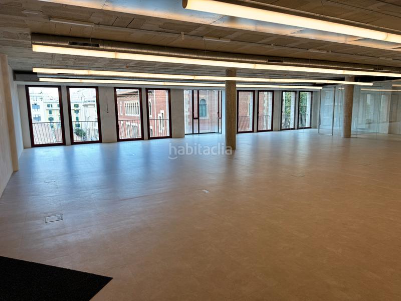 Foto 1adb3eb8-43f8-4f34-a57f-274ee72e0303. Rent office space with heating parking in Dreta de l´Eixample Barcelona