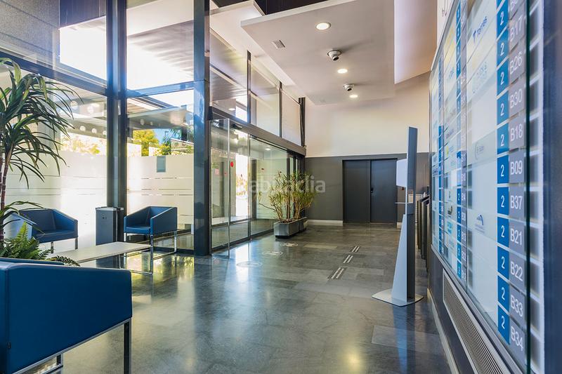 Foto 6455b608-e6d8-46f0-a5f0-87a33ec96872. Rent office space with parking in La Marina del Prat Vermell Barcelona