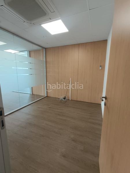 Foto 915f6c09-aeb5-4544-87ad-6d37e328c2f5. Rent office space with parking in La Marina del Prat Vermell Barcelona
