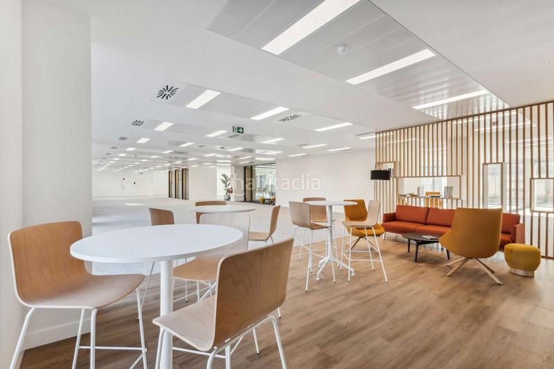 Foto e23d182d-bac9-4a0c-a040-93231c887ed0. Location bureau avec chauffage parking dans El Parc i la Llacuna del Poblenou Barcelona
