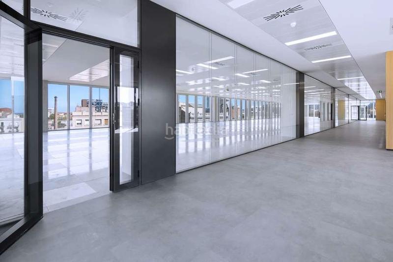 Foto 71590a63-b0ea-43e4-aa8e-b3dc0b2b6c52. Affitto ufficio con riscaldamento parcheggio in El Parc i la Llacuna del Poblenou Barcelona