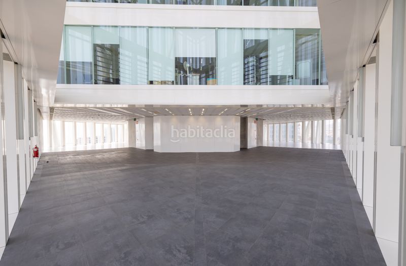 Foto ea06a1a5-22e2-4444-8b94-551e029538c5. Miete büro mit heizung in Progrés - Pep Ventura Badalona
