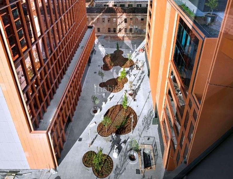 Foto 71e7ce64-0f08-4c81-90ac-b650eba91323. Rent office space with heating in Provençals del Poblenou Barcelona