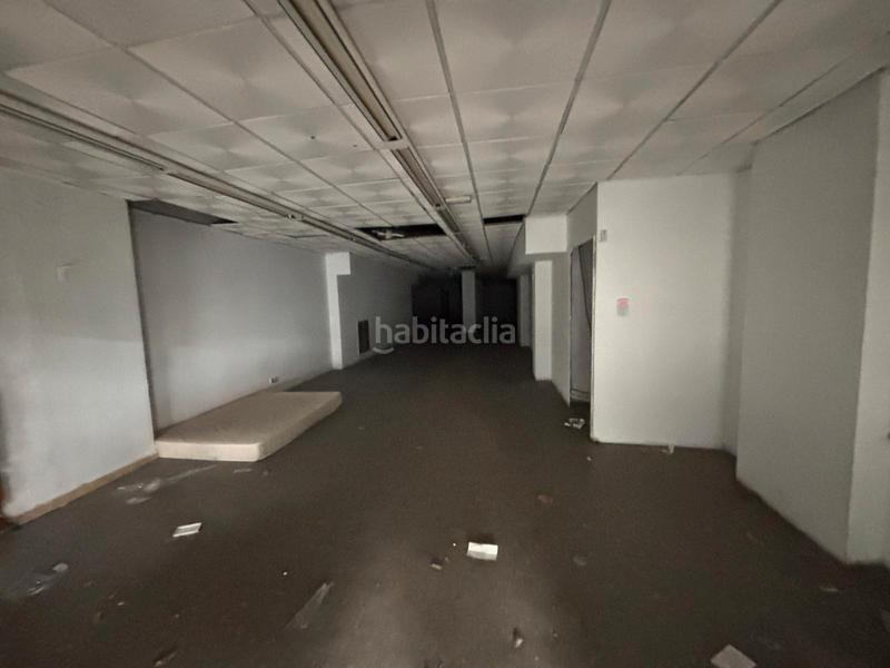 Foto c00b9e95-1d06-4671-9b1e-84363bd90def. Local comercial a Collblanc Hospitalet de Llobregat (L´)