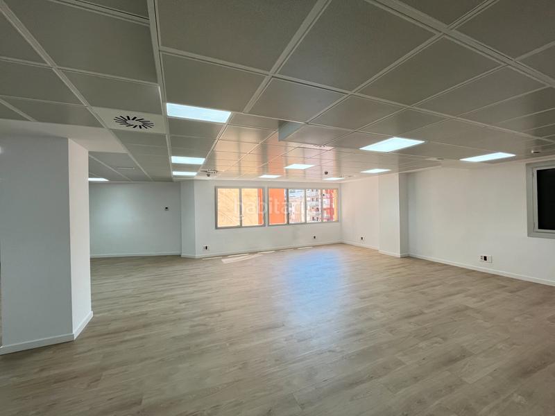 Foto b4311488-5d7e-4aa9-acb8-26c164ea6104. Miete büro mit heizung parking in Barri de les Corts Barcelona