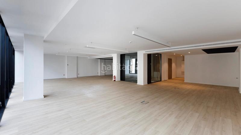 Foto 3364379c-c807-4faa-9954-78dda8da18f9. Rent office space with heating parking in L´Antiga Esquerra de l´Eixample Barcelona