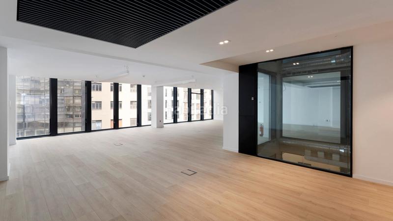 Foto db908a67-3a42-4b9a-a56a-03876c7aa192. Rent office space with heating parking in L´Antiga Esquerra de l´Eixample Barcelona