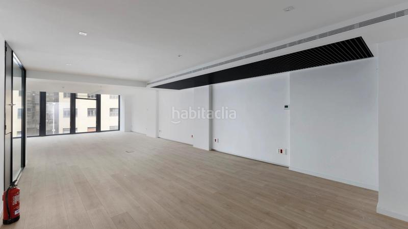 Foto fed19b1e-9d24-4d66-b9ae-3f8b4d7e8390. Rent office space with heating parking in L´Antiga Esquerra de l´Eixample Barcelona