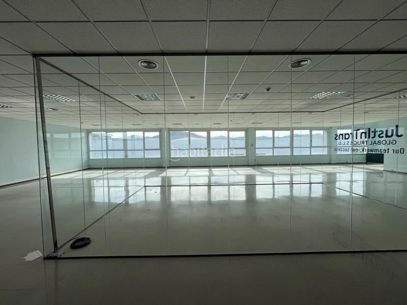 Foto 2556ba80-38af-432e-96b0-c1e416e36d60. Rent industrial building with heating in El Pla Sant Feliu de Llobregat