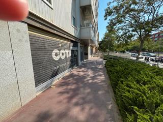 Locale commerciale in Carrer de l'aprestadora 168