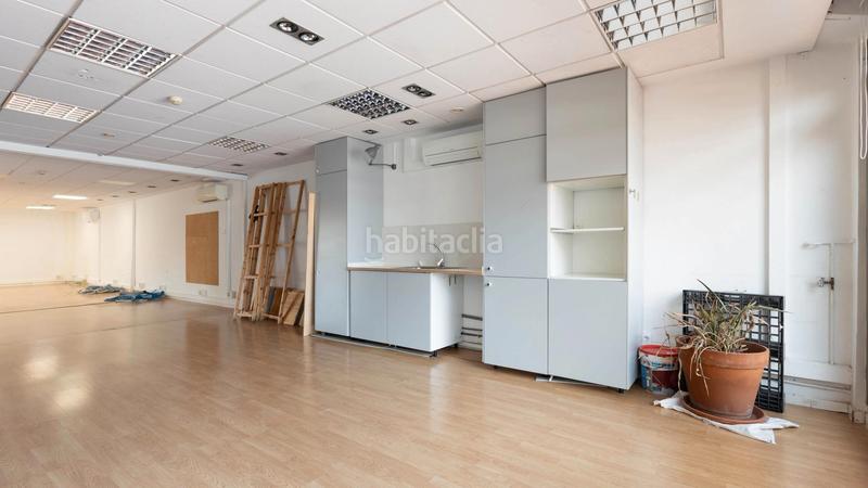 Foto 8780bbc2-67db-410c-9368-9e81c58ccc66. Miete büro in Sant Antoni Barcelona