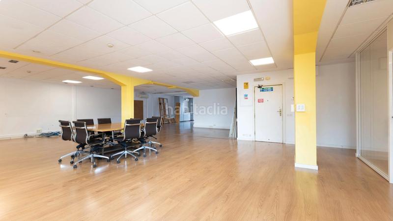 Foto 8f308f70-ed63-47e3-a7bb-1fa6ffe08f73. Miete büro in Sant Antoni Barcelona