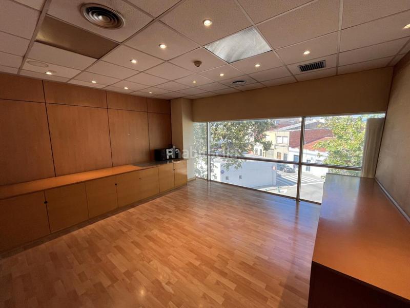 Foto 01a4a927-a481-4fea-8b2c-e1fed1f6c446. Bâtiment à usage industriel avec chauffage dans Gràcia Sabadell