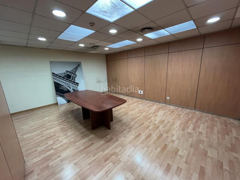 Foto 2c005455-3fa2-4699-9937-8ca78ee81714. Bâtiment à usage industriel avec chauffage dans Gràcia Sabadell