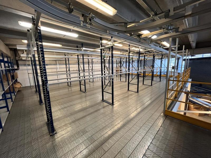 Foto c7cae532-181c-4343-a03d-850bf047db82. Bâtiment à usage industriel avec chauffage dans Gràcia Sabadell