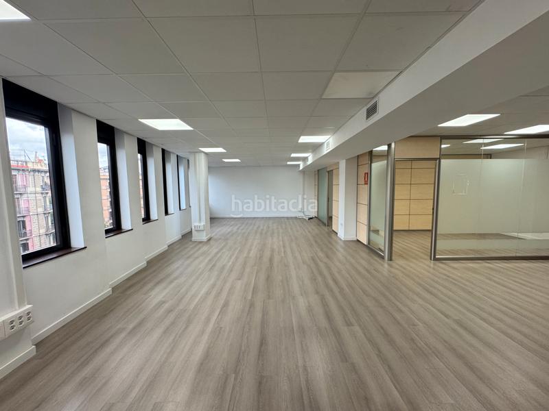 Foto 51cccd4f-eec4-4050-a183-d2a8883836b0. Rent office space with heating parking in L´Antiga Esquerra de l´Eixample Barcelona