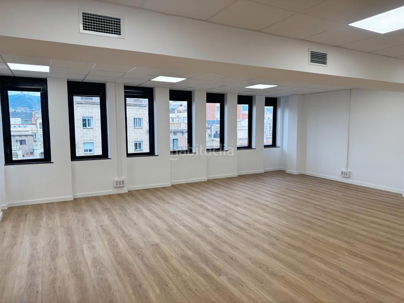 Foto 82492768-ceaf-4cfd-b6dc-0818dbfbaa03. Rent office space with heating parking in L´Antiga Esquerra de l´Eixample Barcelona