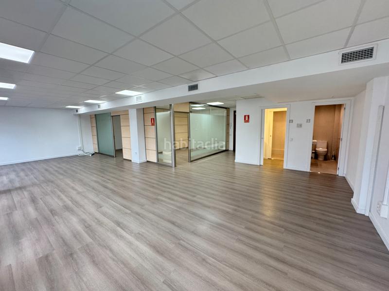 Foto e1341449-e481-4b18-88b6-33eb08dfe959. Rent office space with heating parking in L´Antiga Esquerra de l´Eixample Barcelona