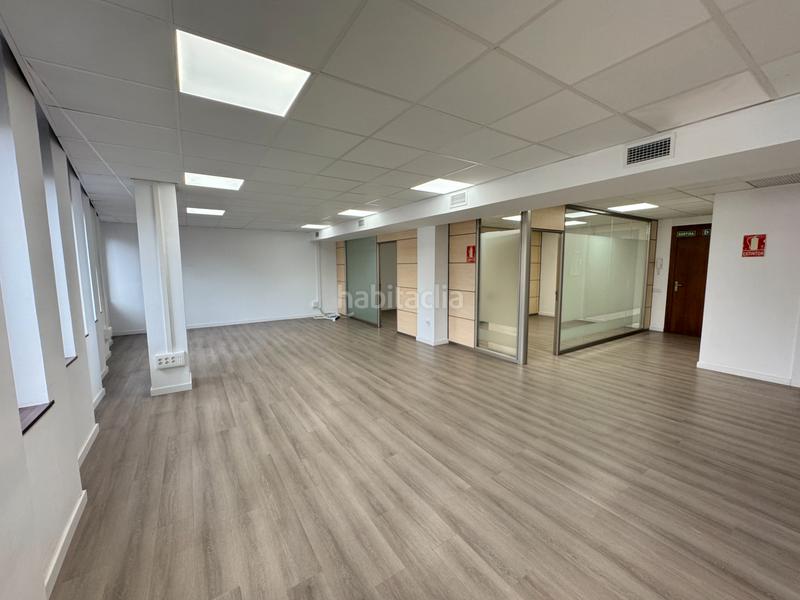 Foto fae5ac5d-e1d7-4423-a6e1-2b2aa4b4c75d. Rent office space with heating parking in L´Antiga Esquerra de l´Eixample Barcelona