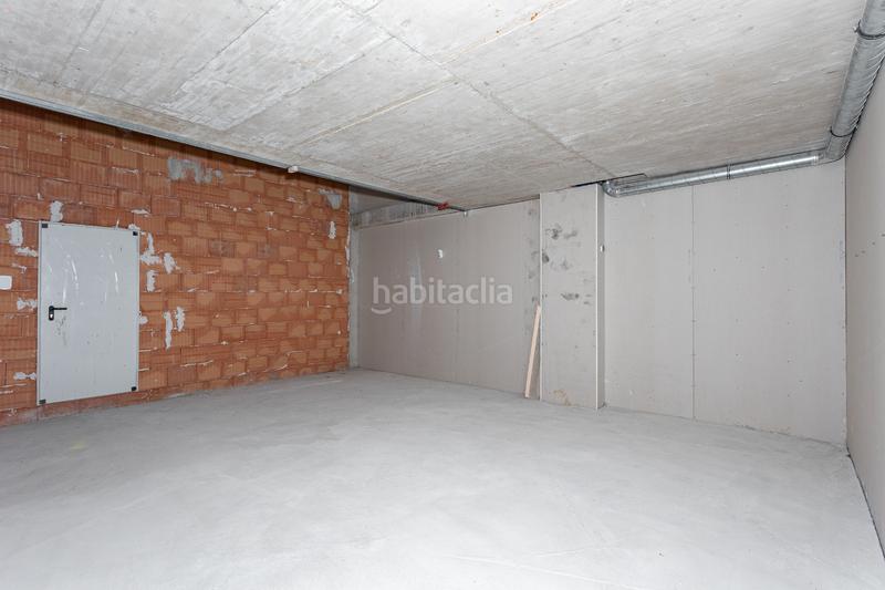 Foto 25df5de9-bc54-40e3-b19c-27f2ae621c25. Location local commercial dans Sant Andreu de Palomar Barcelona