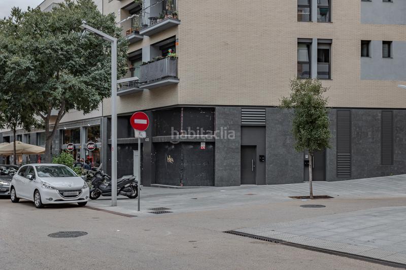 Foto 602ef76d-ea40-432f-9e13-79c11aead3be. Location local commercial dans Sant Andreu de Palomar Barcelona