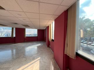 Bureau  Passeig dels ferrocarrils catalans