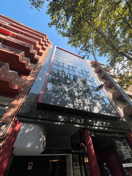 Foto 4f254336-47c3-4b33-95b1-be507b720c88. Miete büro mit heizung in Barri de les Corts Barcelona