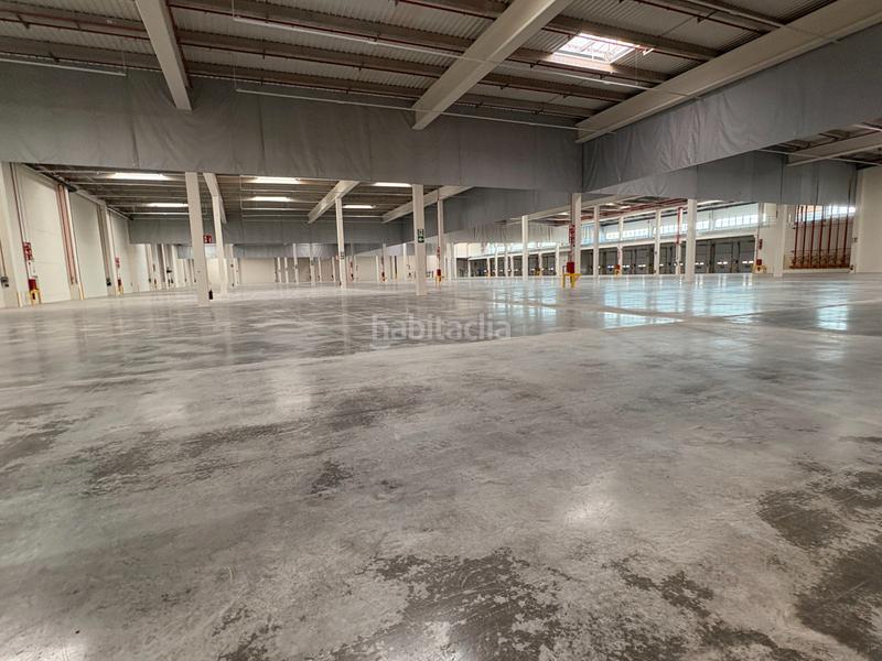 Foto 00a37f9e-fe96-4f73-ab5f-c42cc908b657. Alquiler nave industrial en Castellbisbal