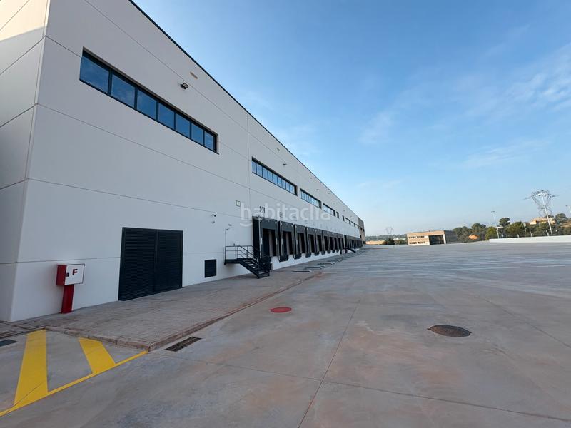 Foto 9ed459c5-7a38-4a76-8cea-626056c4a188. Alquiler nave industrial en Castellbisbal