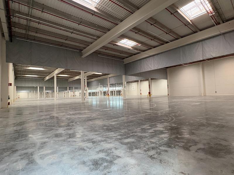 Foto f8bdbf1c-02c3-48a1-b01e-51b79849f73e. Alquiler nave industrial en Castellbisbal