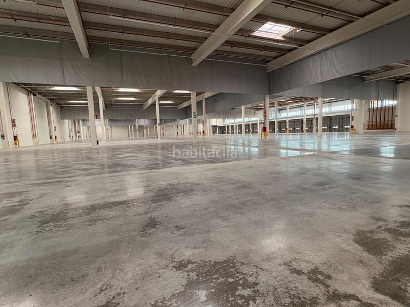 Foto ff911628-a133-4f51-bc6c-56477122dc37. Alquiler nave industrial en Castellbisbal