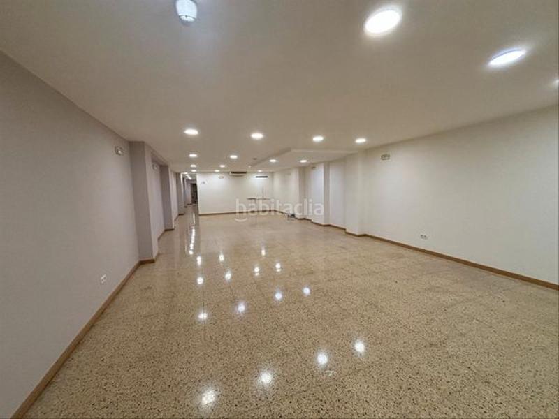 Foto dbdaae1d-1c3b-437d-b2da-90a911189d34. Local comercial en La Nova Esquerra de l´Eixample Barcelona