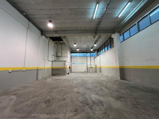 Affitto Capannone industriale  Carrer de la mora