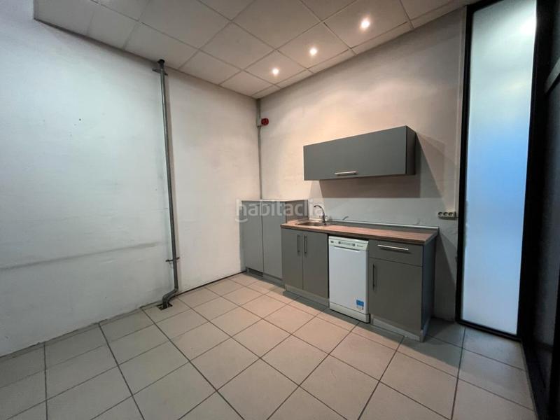 Foto 1538dcc2-f0ac-44f4-8192-4cc3db7e775a. Location bâtiment à usage industriel avec chauffage dans Badalona