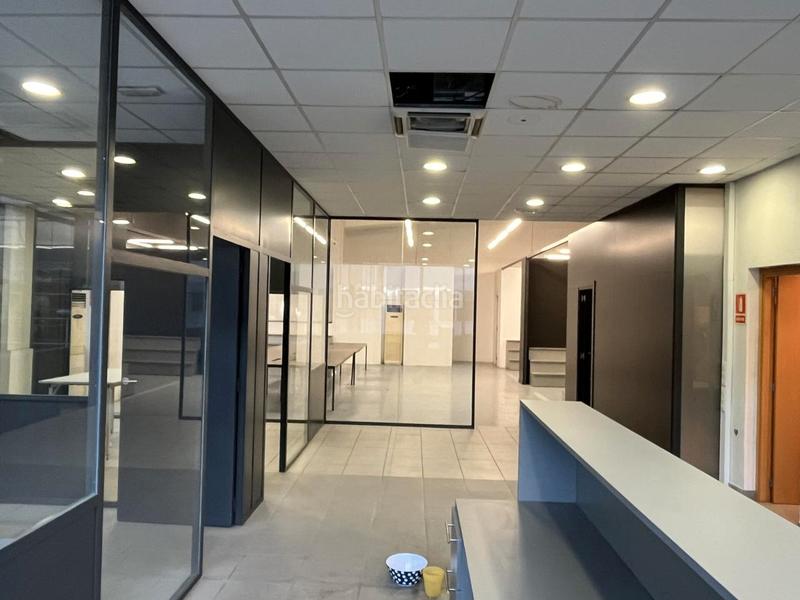 Foto 5fe96a10-2177-4271-8787-fc4a908a36c0. Location bâtiment à usage industriel avec chauffage dans Badalona