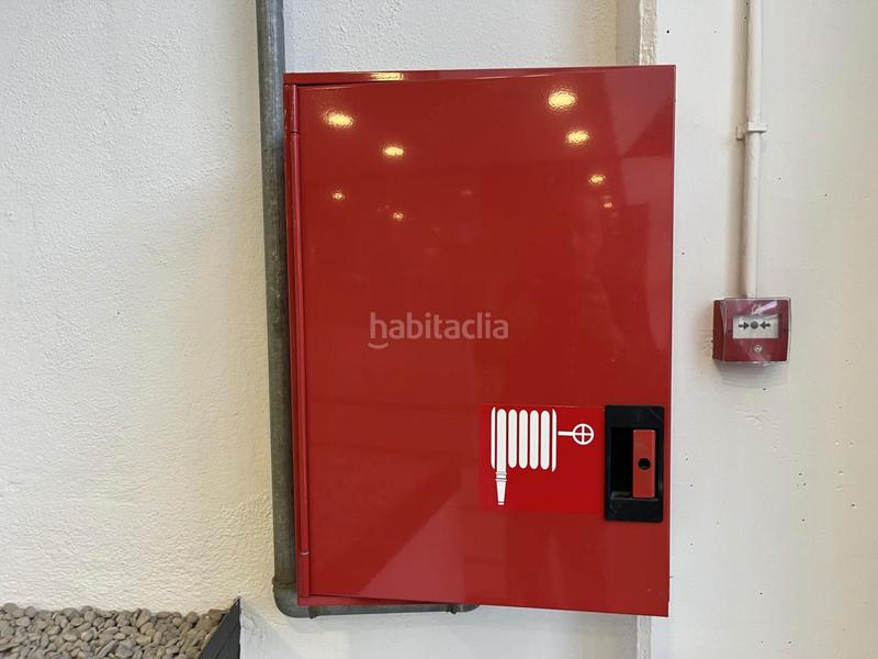 Foto 63a9e5af-3907-4db9-b337-453c24a48ec5. Location bâtiment à usage industriel avec chauffage dans Badalona