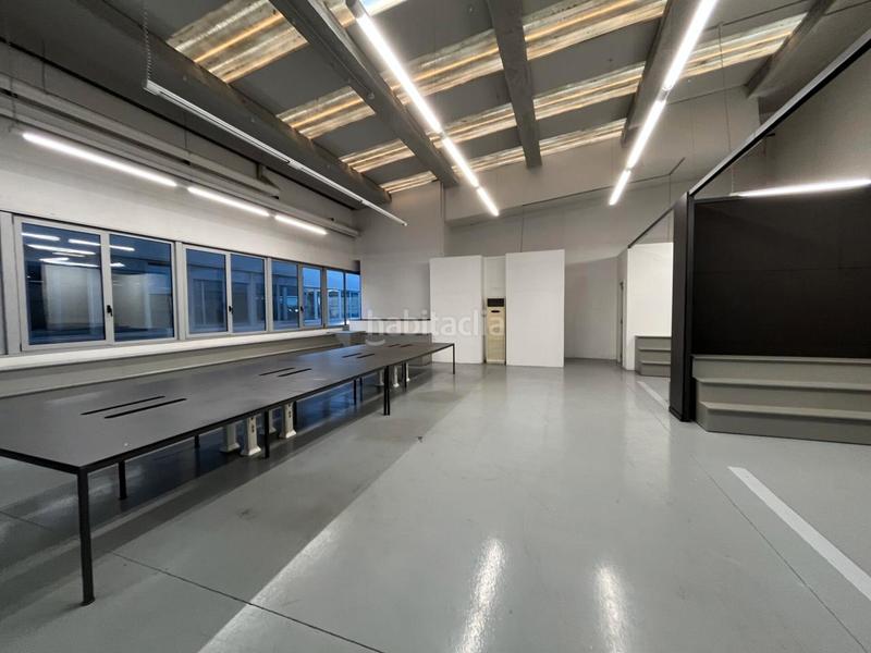 Foto c65a9090-989f-4803-8de3-ebfca85d335d. Location bâtiment à usage industriel avec chauffage dans Badalona