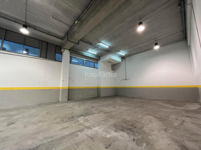 Foto cbaab860-3a2a-4633-8223-5bd9ba80d07b. Location bâtiment à usage industriel avec chauffage dans Badalona