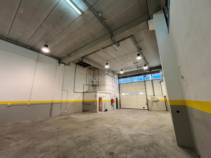 Foto eed74399-2b59-446d-bd26-a9da8083c0d8. Location bâtiment à usage industriel avec chauffage dans Badalona