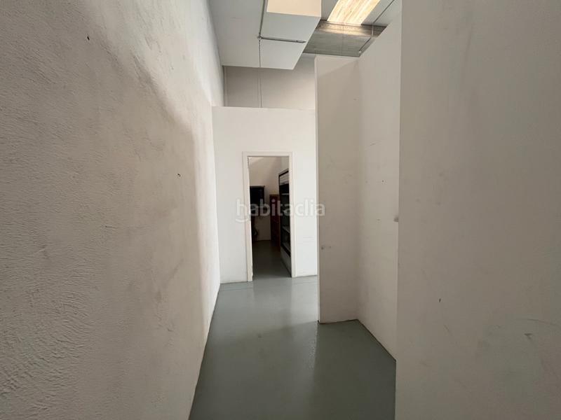 Foto f99c9a9d-cbae-4129-9a74-03a33ed84160. Location bâtiment à usage industriel avec chauffage dans Badalona