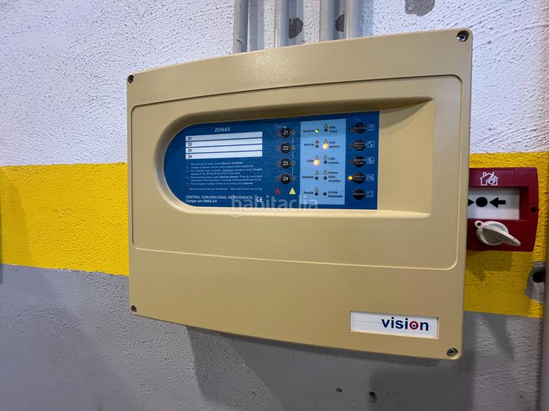 Foto fd1f0d82-a061-4016-84b2-4d1b763bcd8a. Location bâtiment à usage industriel avec chauffage dans Badalona