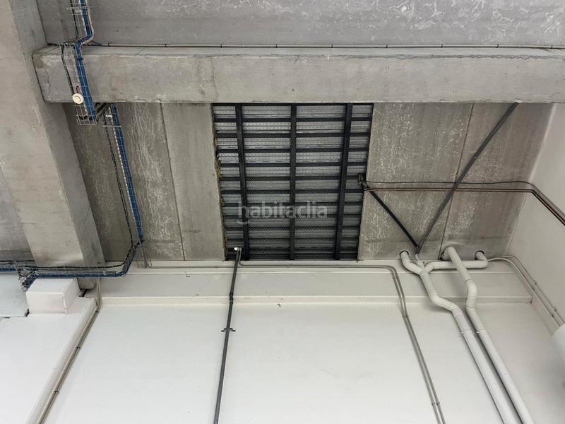 Foto 4f4eb01e-9120-460e-b2c3-39df96ad9b96. Miete fabrikhalle mit heizung in Port Badalona