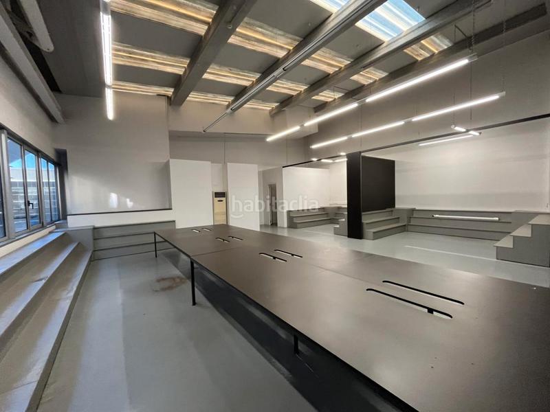 Foto a7812f51-c669-4371-88ab-d51b433ea246. Miete fabrikhalle mit heizung in Port Badalona