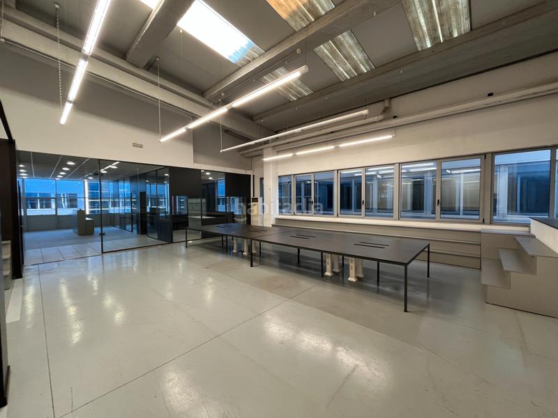 Foto 68187738-38c0-42ed-a39e-1abcb9cebdea. Lloguer nau industrial amb calefacció a Port Badalona